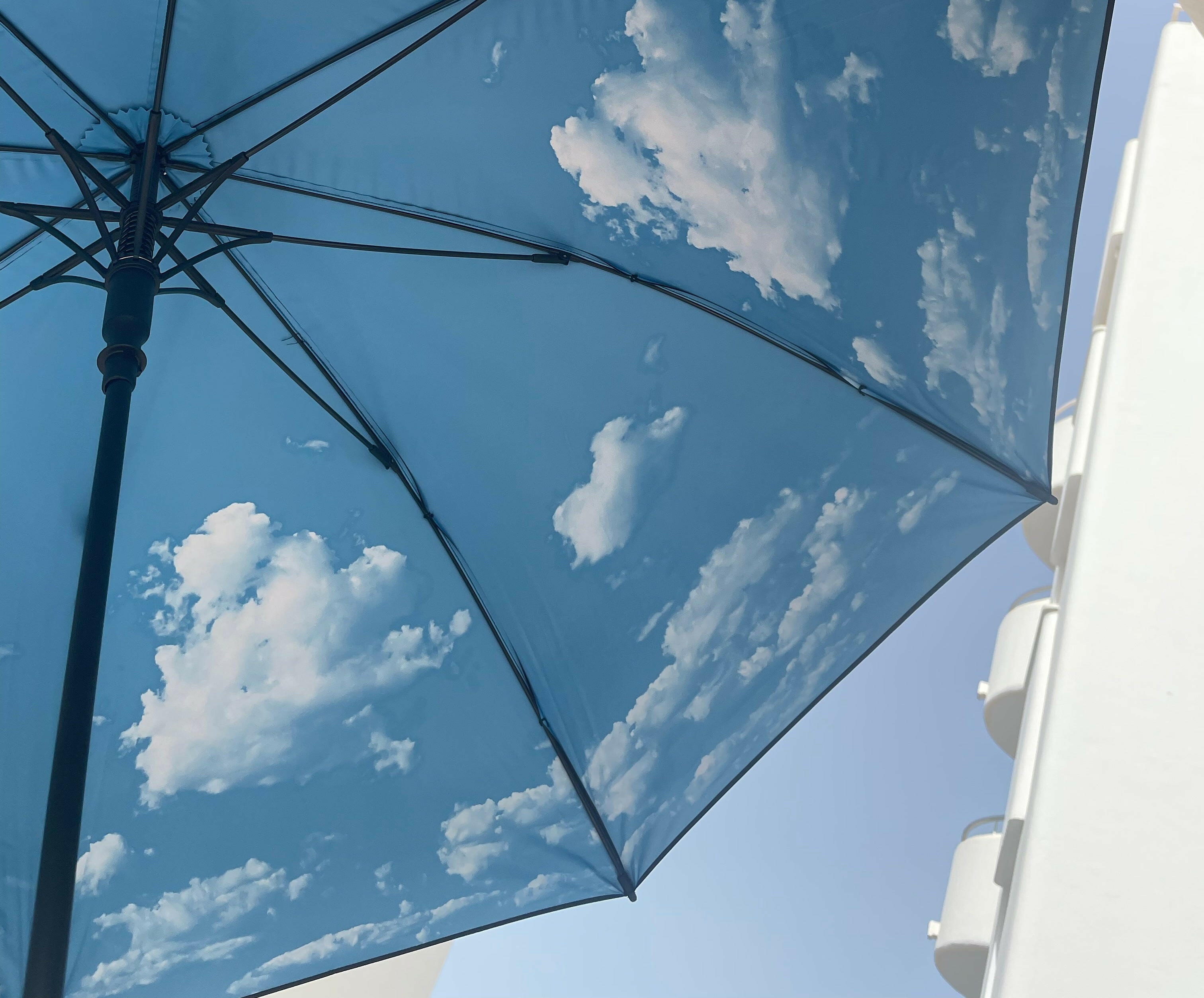 Large Stick Umbrella Sky Lake – Elegant, Windproof & UPF50+.